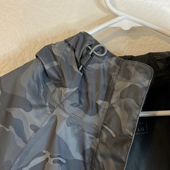 Camo North Face Windbreaker - Picture 9 of 15